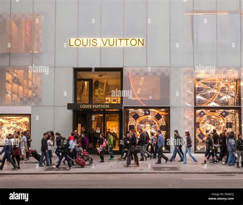 louis vuitton store long island|louis vuitton outlet in nyc.